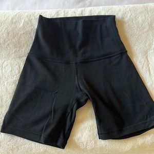 Lululemon Align Biker Short 2”